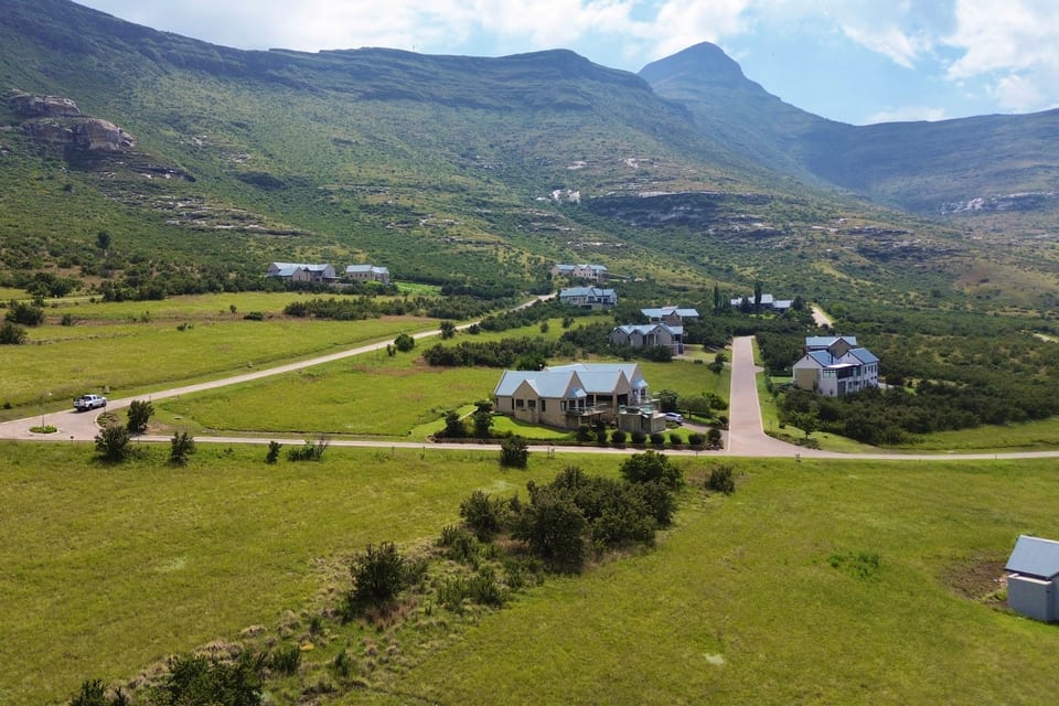 Aerial view of the road layout and stands across Clarens Mountain Estate